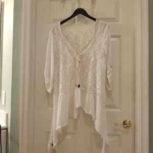 Stunning Lacey open 3/4  tied top